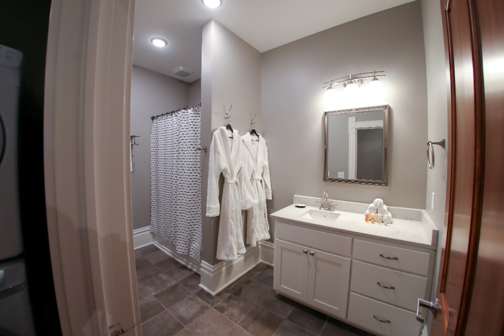 Modern bathroom